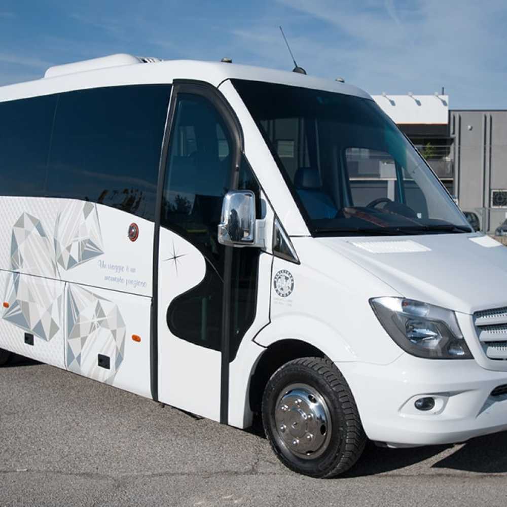 Noleggio Minibus Perugia con autista Baroni Autonoleggi