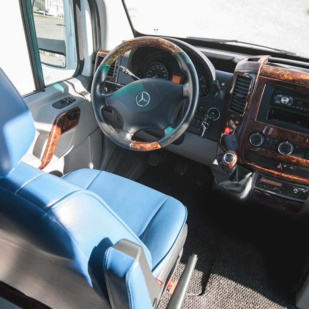 NCC Umbria noleggio minibus 20 posti Baroni Autonoleggi